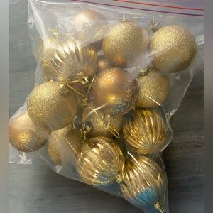 Gold Christmas Ornament Balls